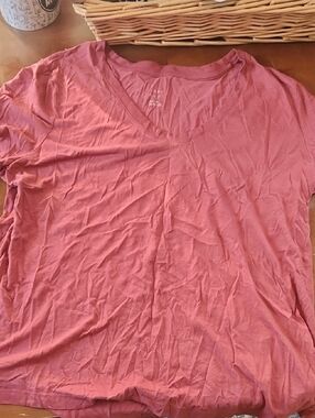 a new day V-Neck Short Sleeve Tee in Rose
